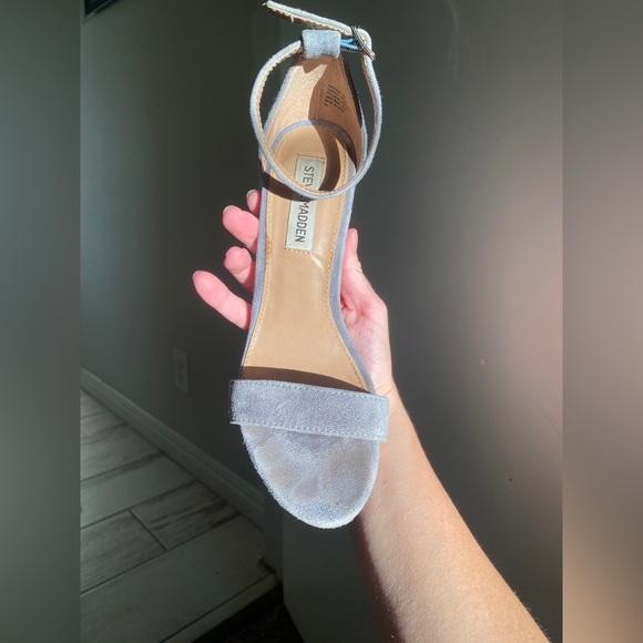 Blue Suede Steve Madden Heels - Picture 6 of 8